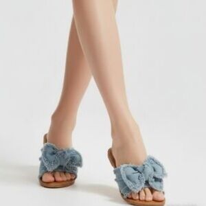 Rock & Candy Denim Blue Bow Sandals Size 8